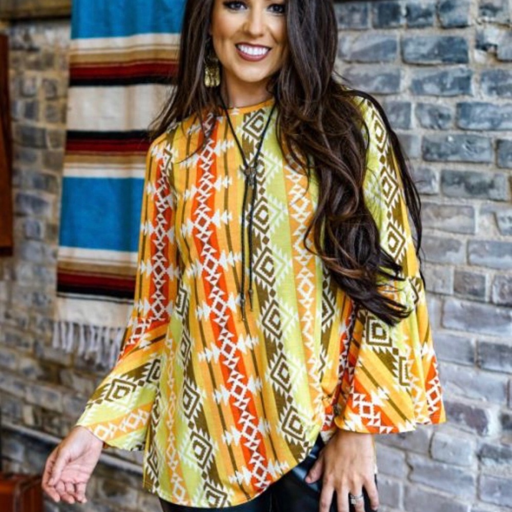 •L&B Side-Knot Aztec Bell Sleeve Twist Top•